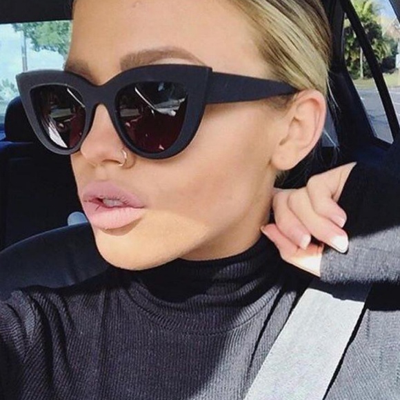 2/$20 OVERSIZED CAT EYE MIRRORED SUNGLASSES PINUP - Picture 2 of 5